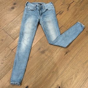 American Eagle “SUPER SUPER STRETCH”